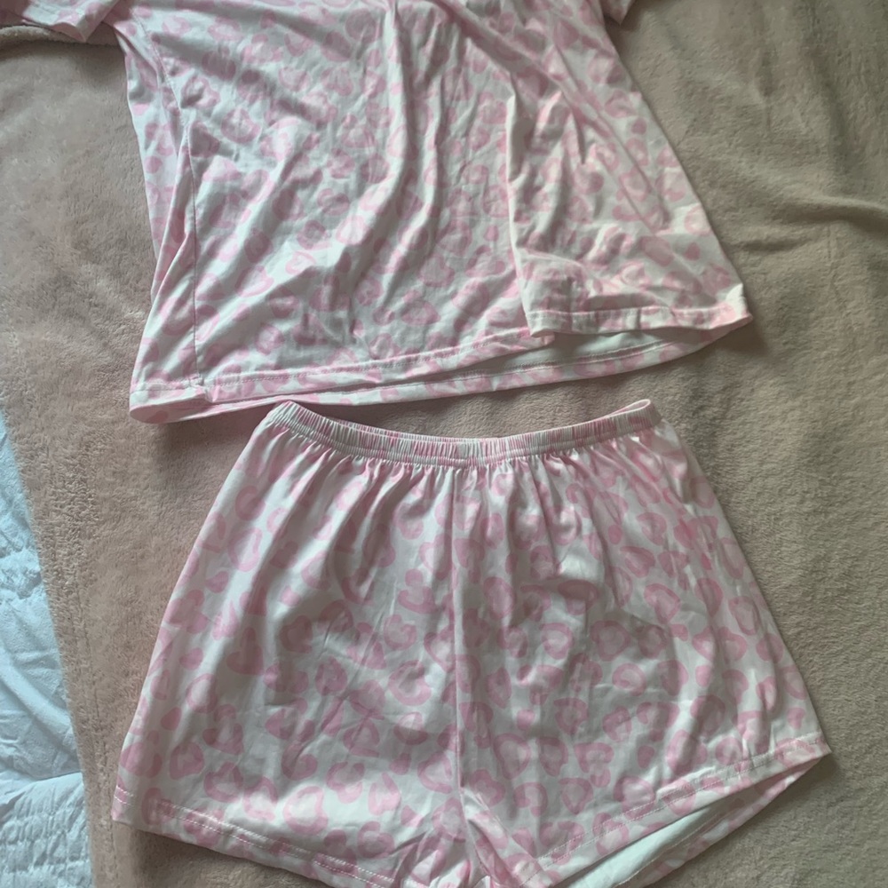 pajama set brand new with tags never worn, soft silk material , loose